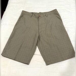 O’Neill relaxed fit shorts grey/tan windowpane 10” inseam. Sharp yet casual!
